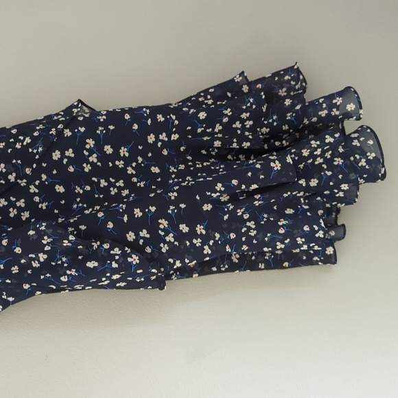 Banana Republic cocktail dress. Women's size 4. Navy floral dress. - Picture 5 of 8